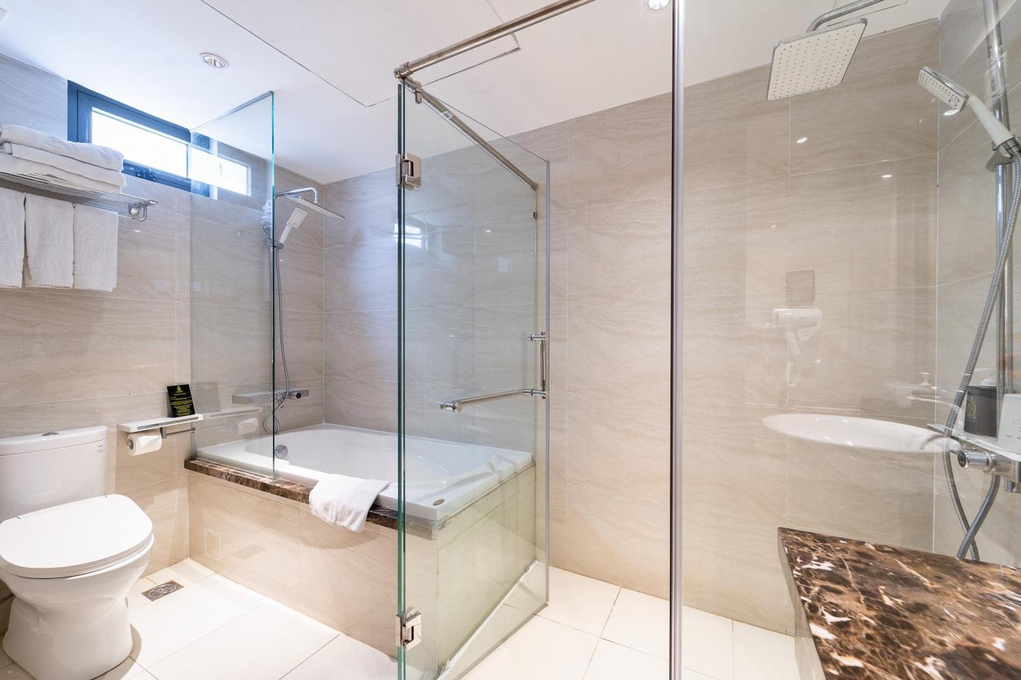 Nicecy Hotel Suites & Spa Ho-Chi-Minh-Stadt Zimmer foto